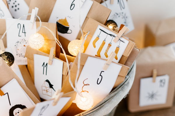 Adventskalender selbst gestalten: So geht es ohne großen Aufwand