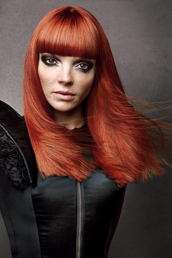 Langhaarfrisuren: gerader Pony
