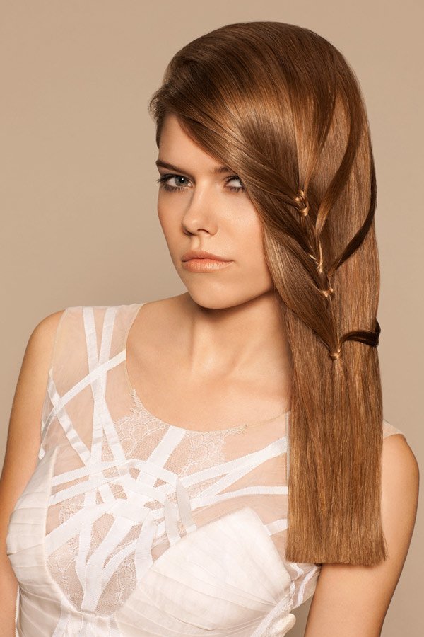 Langhaarfrisur: Stylishe Knoten