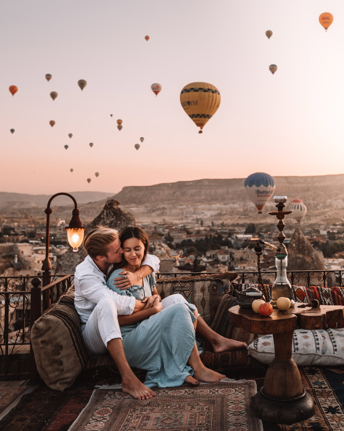 Reiseinfluencer bereisen die Welt