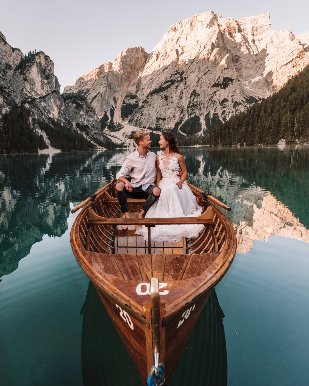 Reiseinfluencer bereisen die Welt