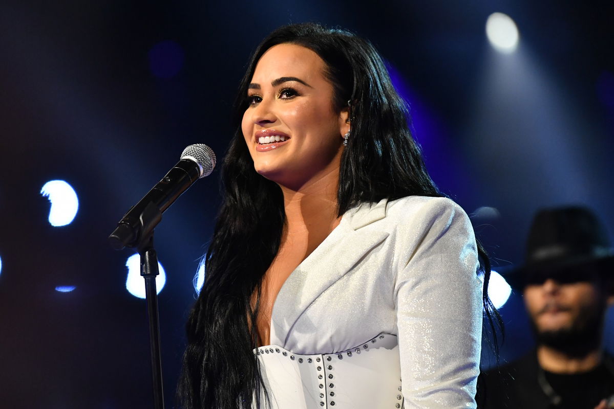 Verliebt bis über beide Ohren! Demi Lovato und Max Ehrich haben sich verlobt!