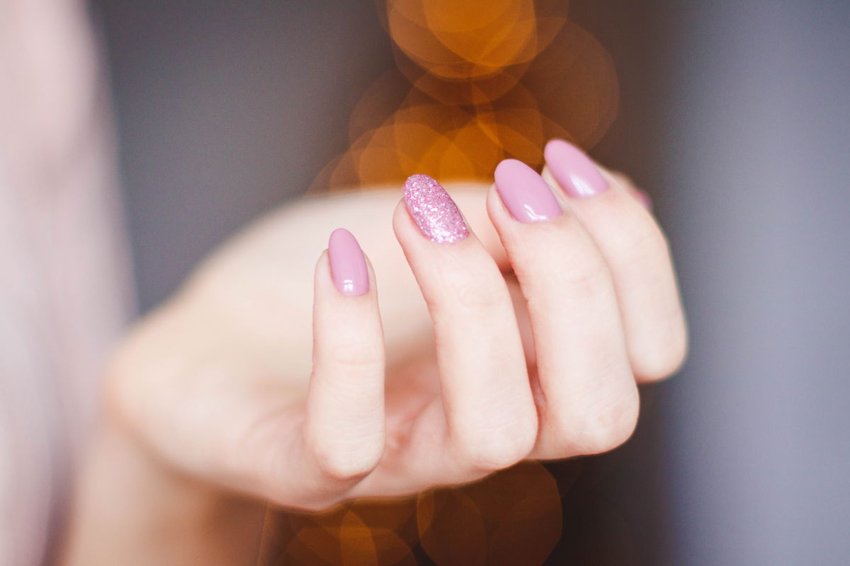 Beauty Trend: Diesen coolen Nagellack tragen wir an Silvester!