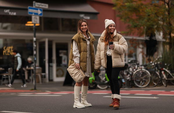 Modetrend 2021: An diesen 3 Winterjacken kommt in der kalten Jahreszeit keiner vorbei!