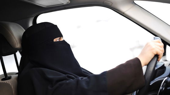 Frauen wehren sich gegen Fahrverbot in Saudi-Arabien