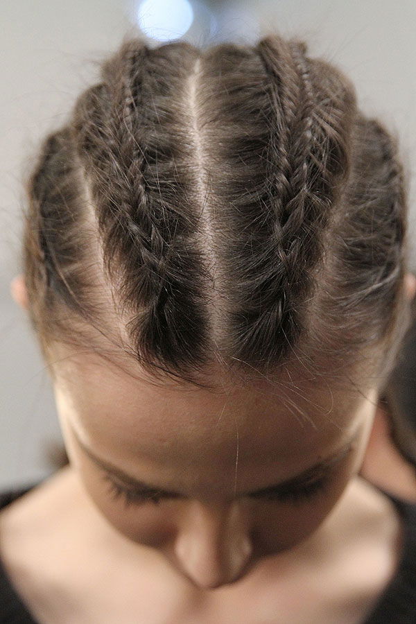 Sommerfrisuren mit Zöpfen selber machen