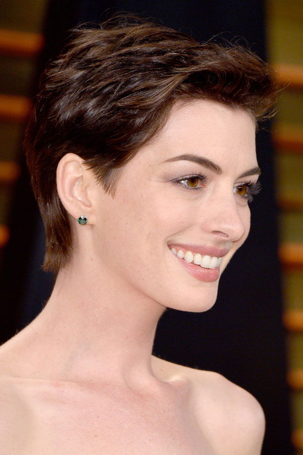 Pixie Cut von Anne Hathaway