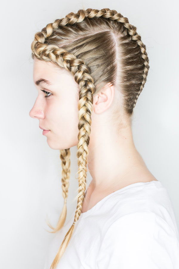 Boxer Braids von unten geflochten