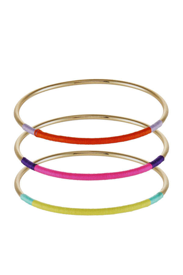 Bunte Armreifen von Benetton