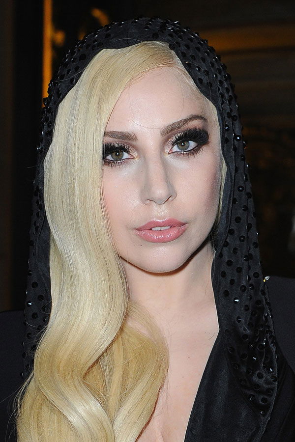 Lady Gaga mit XXL-Wimpern
