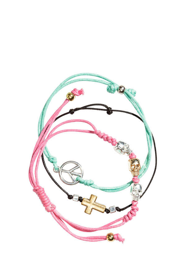 Bunte Armbändchen von H&M