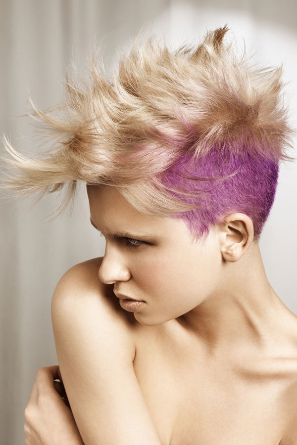 Gefärbte Haare mit Undercut