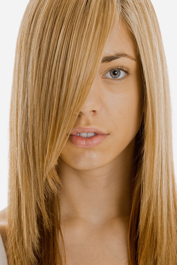 Braune Haare blond färben