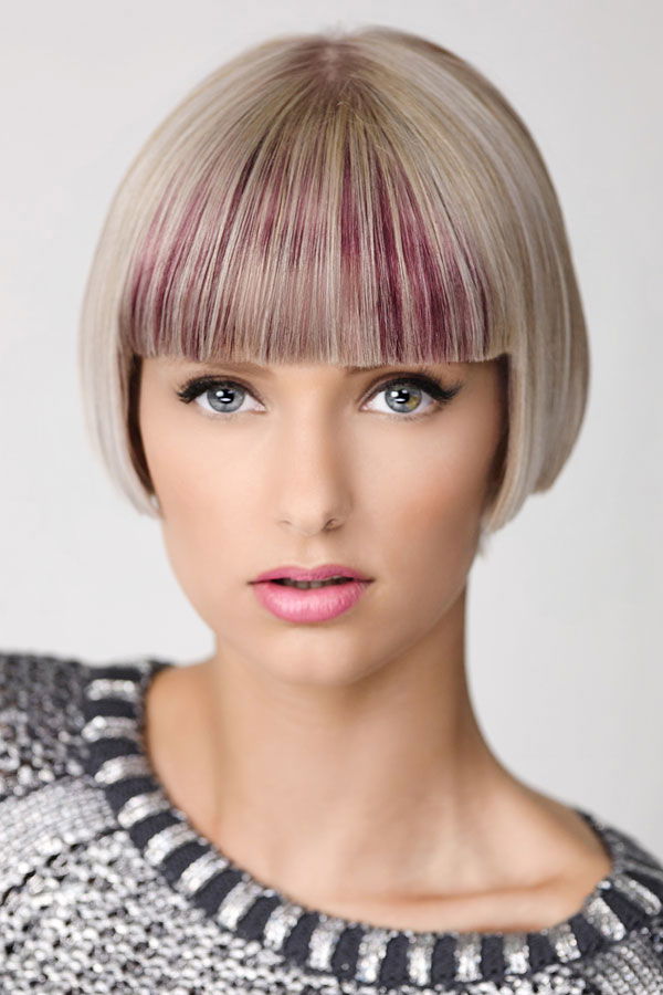 Blonde Haare mit Pony