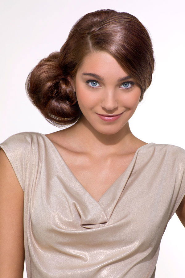 Trendfrisur mit Haarknoten