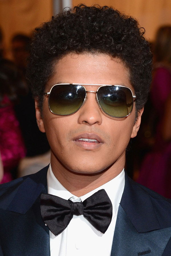 Bruno Mars mit Afro