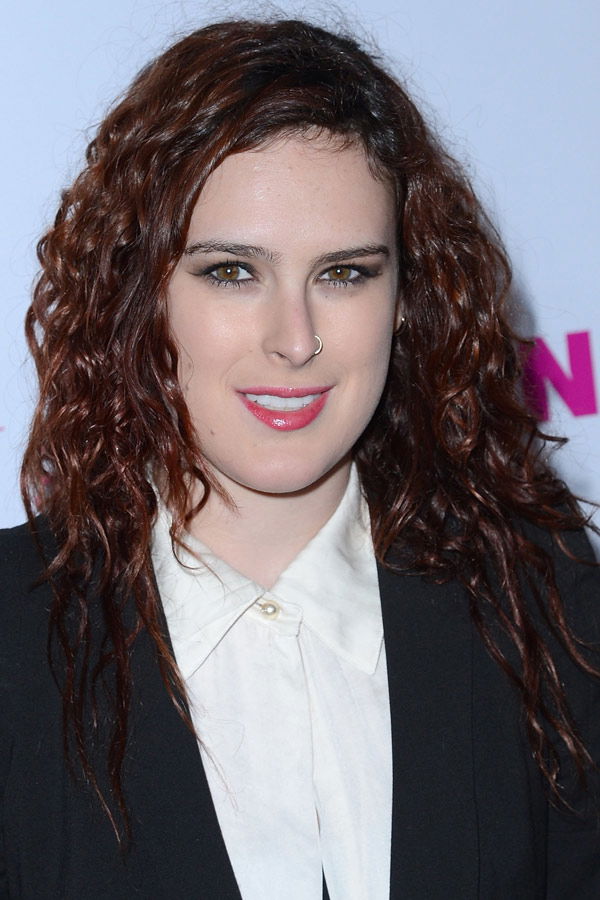 Rumer Willis mit Lockenfrisur