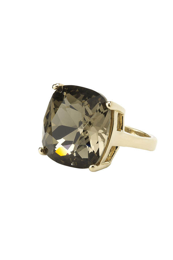 Ring mit großem Stein