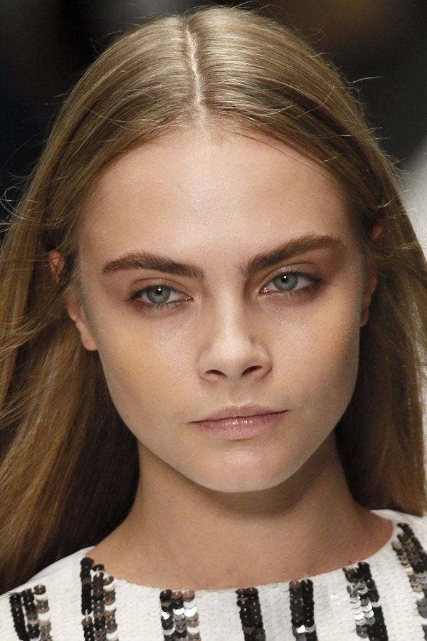 Cara Delevingne Augenbrauen