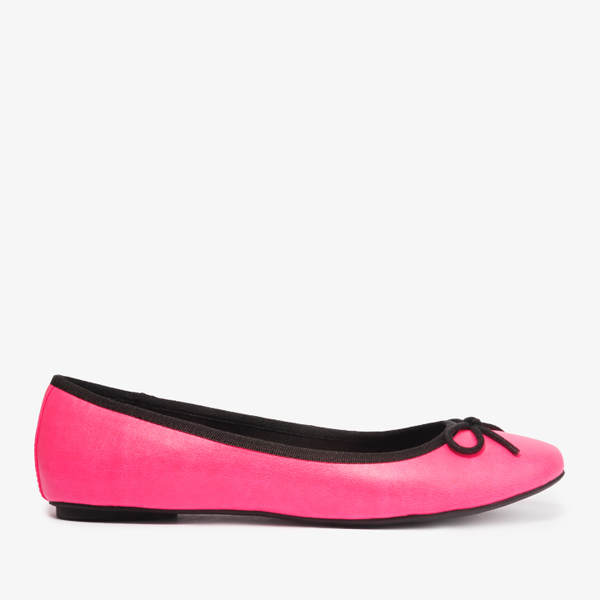 Pinke Ballerinas mit schwarzem Bund