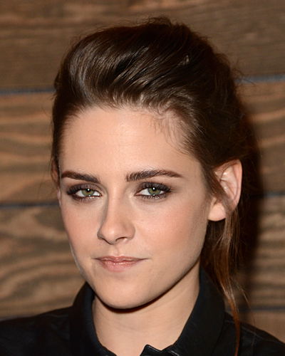 Kristen Stewart mit Hochsteckfrisur