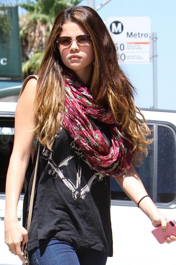Selena Gomez mit offenen Haaren