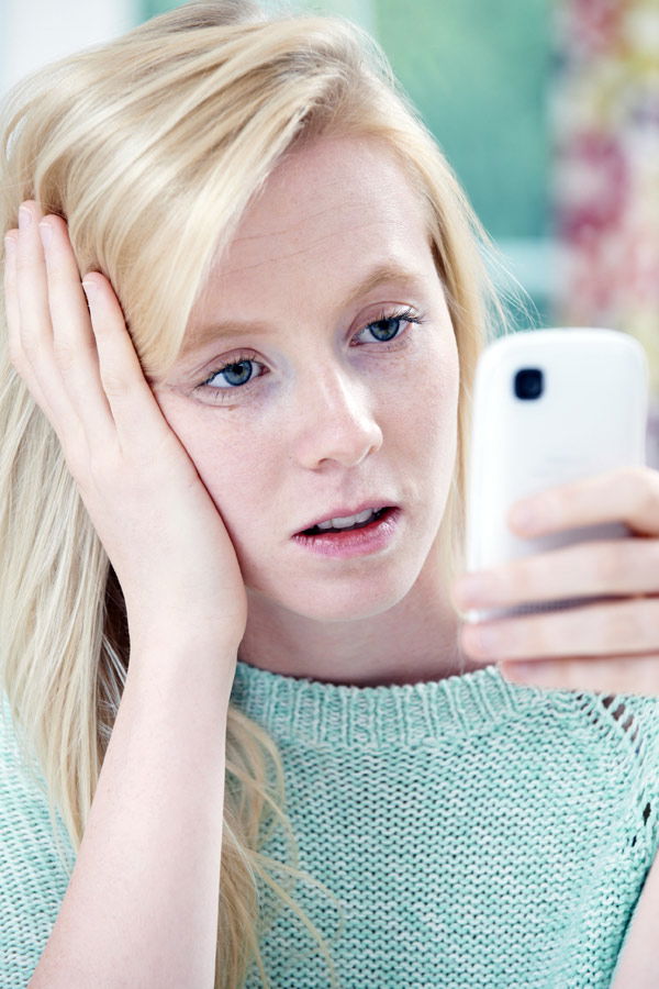 Das Handy vom Freund checken