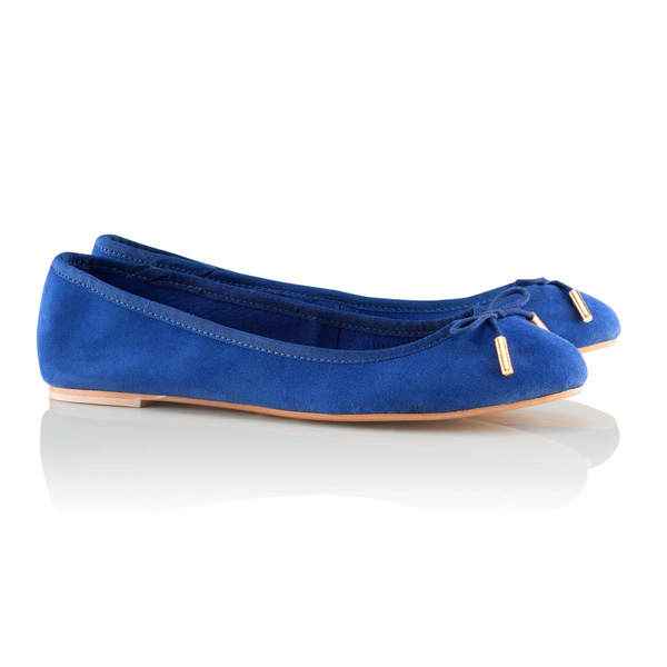 Blaue Wildleder-Ballerinas von H&M
