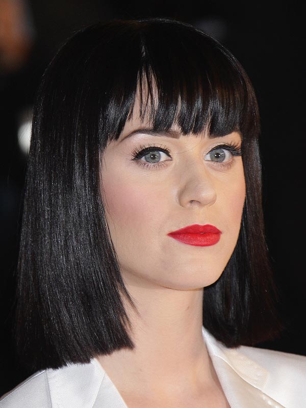 Katy Perry mit großen Wellen