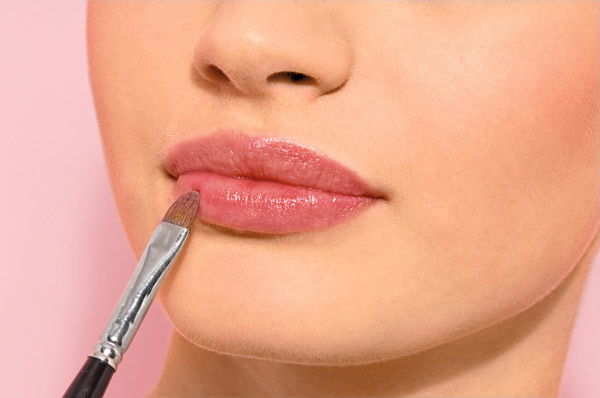 Der "Lip Bloss"-Trend aus der Drogerie erobert TikTok 