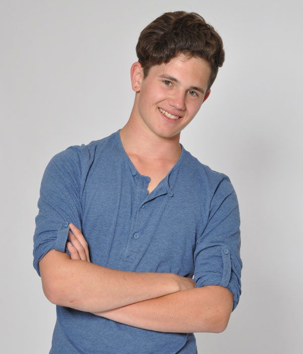 Sebastian (18)