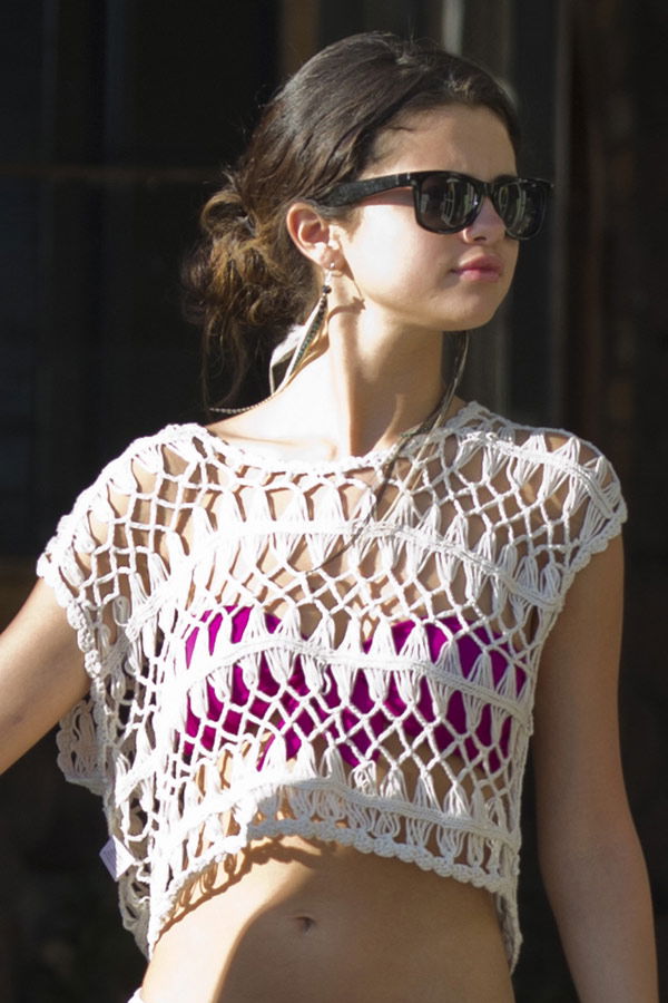 Selena Gomez im sommerlichen Undo-Look
