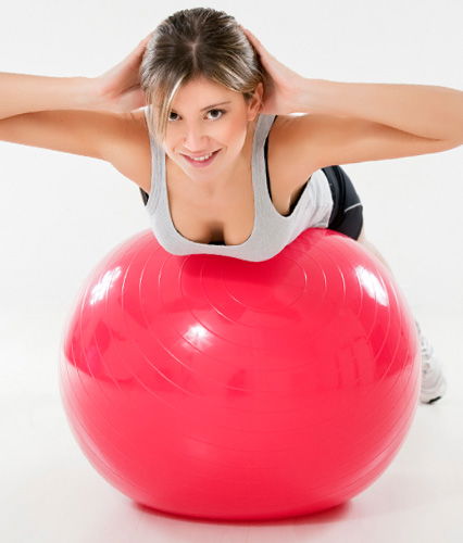 Muskeln trainieren mit Gymnastikball
