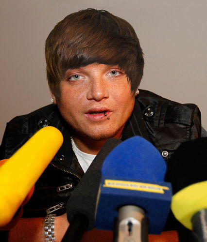 Menowin Fröhlich mit Bieber-Frisur