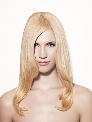 Sleek Look in strahlendem Blond