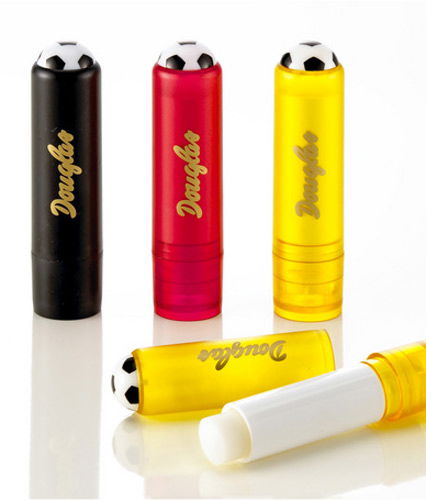 Lippenpflegestifte im WM-Design