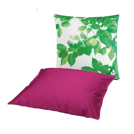 Farbige Kissen von H&M Home und Ikea