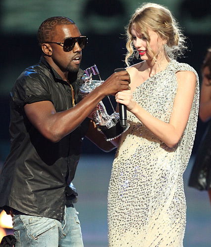 Taylor Swift mit Kanye West bei den VMAs