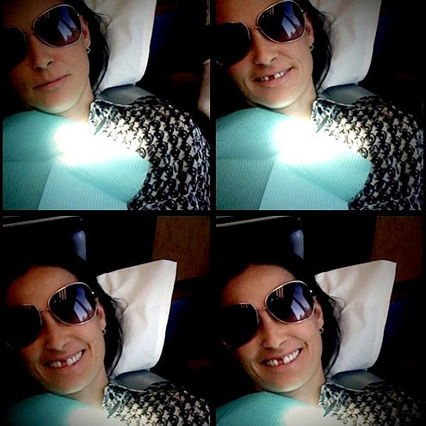 Twitpic Demi Moore mit Zahnlücke