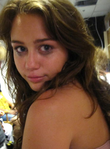 Twitpic Miley Cyrus traurig