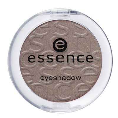 Essence Eyeshadow in Brauntönen