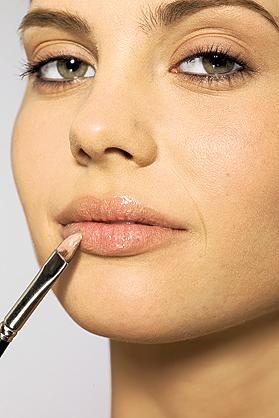 Lippenstift mit Glanzpartikeln