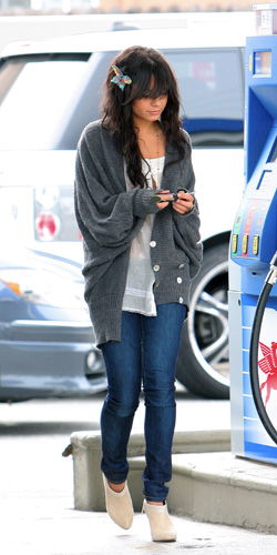 Vanessa Hudgens im süßen Freizeit-Look