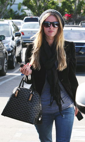 Nicky Hilton im lässigen Outfit