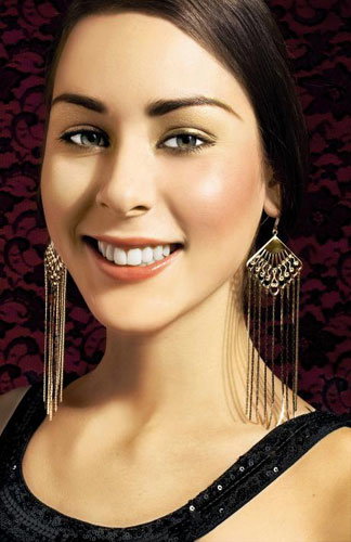 Glamouröses Makeup in Gold