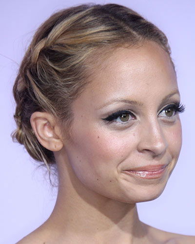 Nicole Richie mit Gretel-Frisur