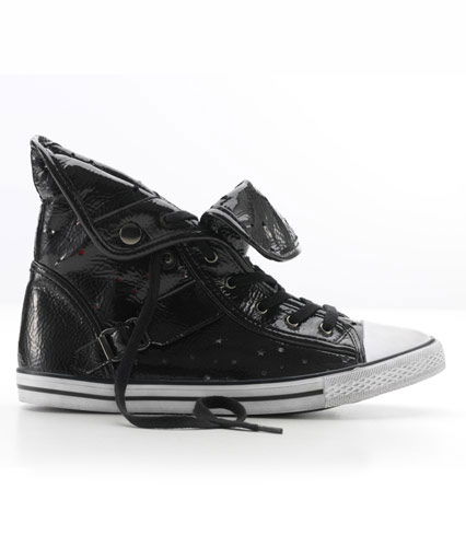 Lack-Turnschuhe von Mango