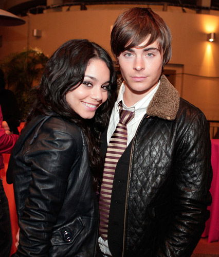 Hudgens und Efron im Lederjacken-Partneroutfit