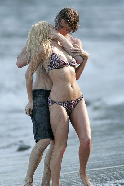 Paris Hilton im Bikini