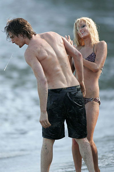 Paris Hilton am Strand